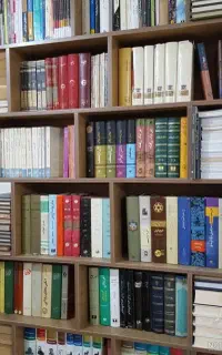 فروش و خرید کتاب و کتابخانه شخصی