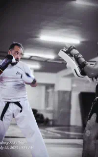 کیک بوکسینگ باشگاه اساطیر تناسب دفاع