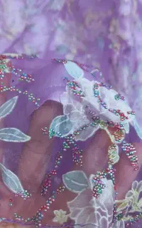 ۲عدد لباس مجلسی و یک قواره چادر مشکی نو