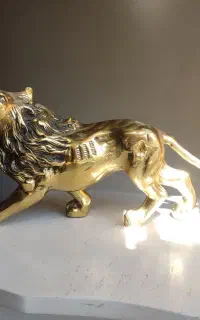 مجسمه شیر برنزی