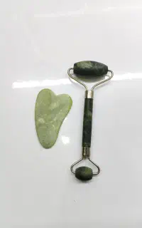 ماساژور صورت مدل جید رولر  و گواشا