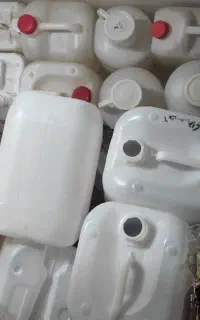 ۲۰ لیتری و ۱۰ لیتری و دبه تمیز شسته درحد نو