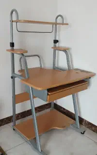 میز کامپیوتر