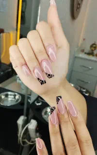 خدمات ناخن دست و پا و آموزش اصولی