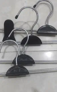 چوب لباسی پیراهن ، شلوار سایز بزرگ و کوچک