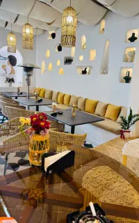 کمک آشپز و فست‌فودزن