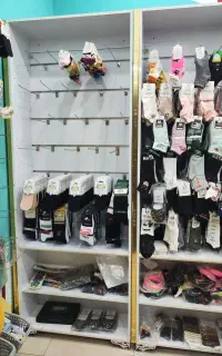 ویترین و استند مغازه و رگال ایستاده