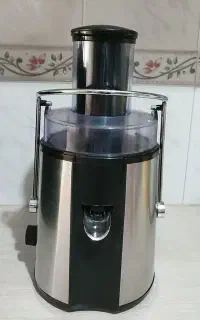 آبمیوه گیری اصلی استفاده نشده