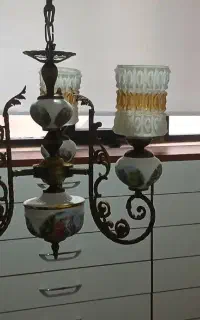لوستر قدیمی