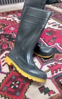 چکمه خیلی بادوام سایز ۴۳ براکارگری