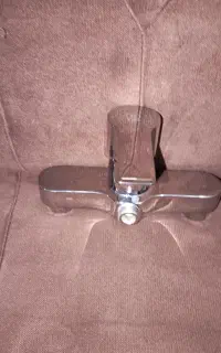 شیر دستشویی اکبند