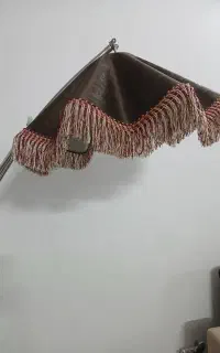 آباژور ایستاده
