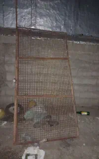 یک عدد تخت توری سالم