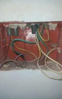 سیم‌کشی ساختمان،نصب ایفون،نصب دوربین و لوازم برقی