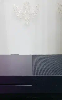 ایکس باکس وان اس بنفش