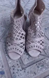 کفش زنان مجلسی فقط یک بار استفاده شده جهت مهمهانی