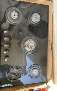گاز پنج شعله شیشه در حد نو