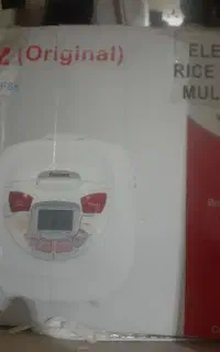 یک عدد آرام پز .بخار پز نو نو با کارتن