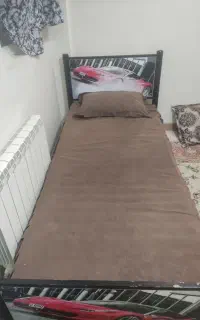 تخت فلزی