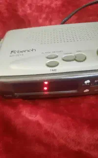 رادیو آلمانی لیزر دار با پرتو ساعت