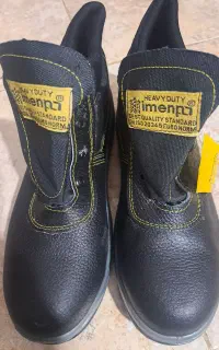 کفش کار جلو اهن دار نوی نو سایز ۴۳و۴۴