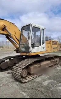 بیل مکانیکی لیبهر ۹۱۴ مدل ۲۰۰۱