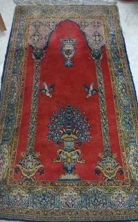 قالیچه دستباف قدیمی طرح گلدونی