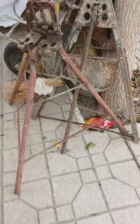 گیره سه پایه