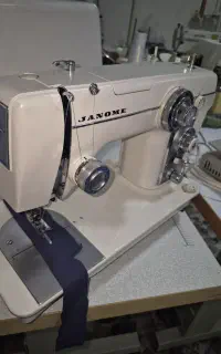چرخ خیاطی صنعتی ژانومه سری ۸۰۱ در حد