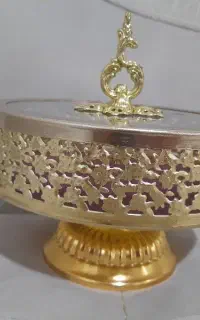 جا شکلاتی  فلز طلایی و شیشه شیک