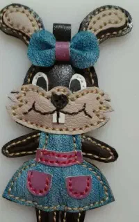 ساخت عروسک چرمی دست دوست