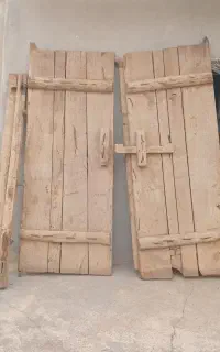 درب چوبی قدیمی
