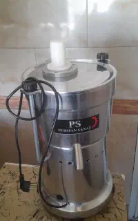 آبمیوه گیر. آب هویچ گیر