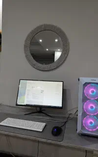 کیس گیمینگ و رندرینگ قدرتمند با مانیتور موس کیبورد
