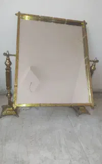 ایینه پایه دارا