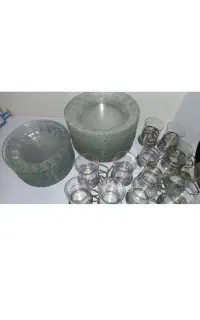 سه دست یشقاب غذاخوری وپیش دشتی ولیوان