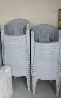 صندلی پلاستیکی