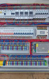 برق صنعتی تسلا قدرت