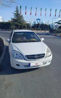 لیفان ۵۲۰ i