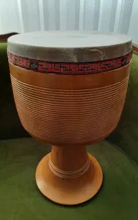 تمبک طلق ۲۶ چوب گردو یک تکه  با کیف برزنتی