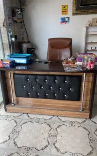 صندلی و میز