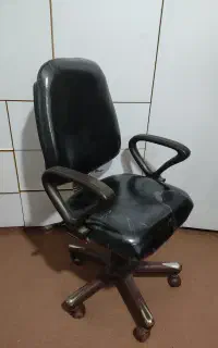 صندلی گردون چرخدار