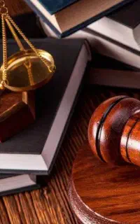 وکیل دعاوی مالی و کیفری چک کلاهبرداری قاضی سابق