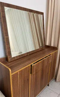 کنسول و آینه