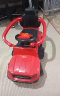 یک عدد ماشین سالم یک ماه خریدمش بچم سوارش نمیشه