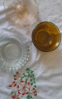 بشقاب وپیاله قدیمی