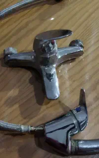 دو عدد شیر حمام و آشپزخانه