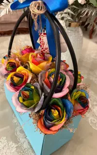 باکس گل رز هفت رنگ