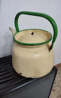 کتری لعابی قدیمی