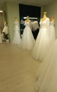 ادمین با سابقه کاردر مزون لباس عروس